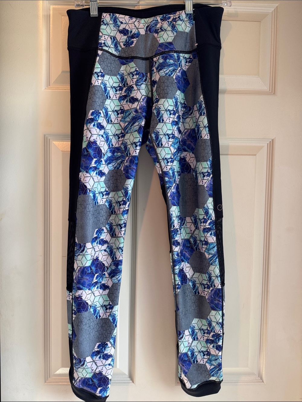 CALIA by Carrie Underwood Blue, Gray & Black Geometric Floral Leggings